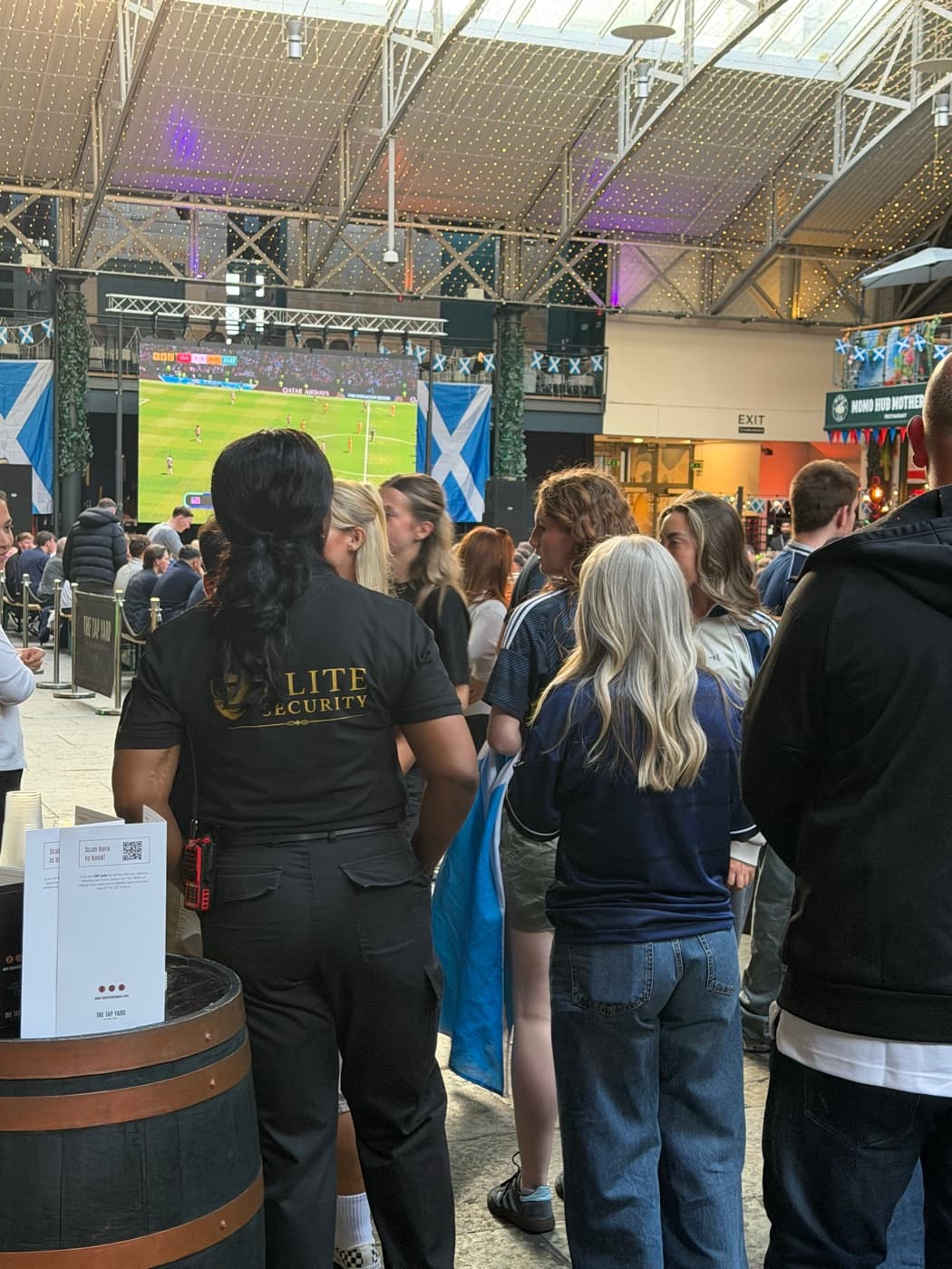 Crowd management at a large event